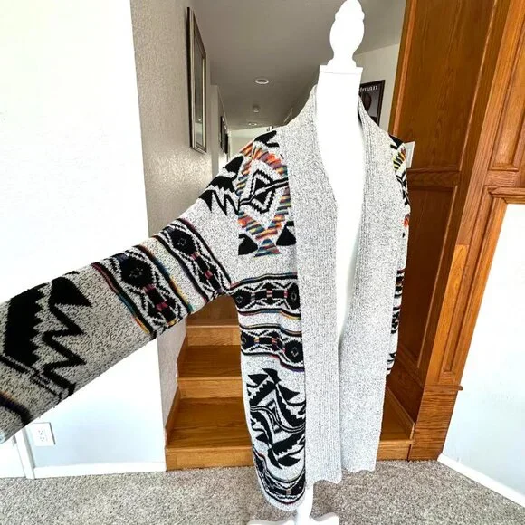 Anthropologie Northern Angel Rainbow Grey Aztec Duster Cardigan - Picture 13 of 15
